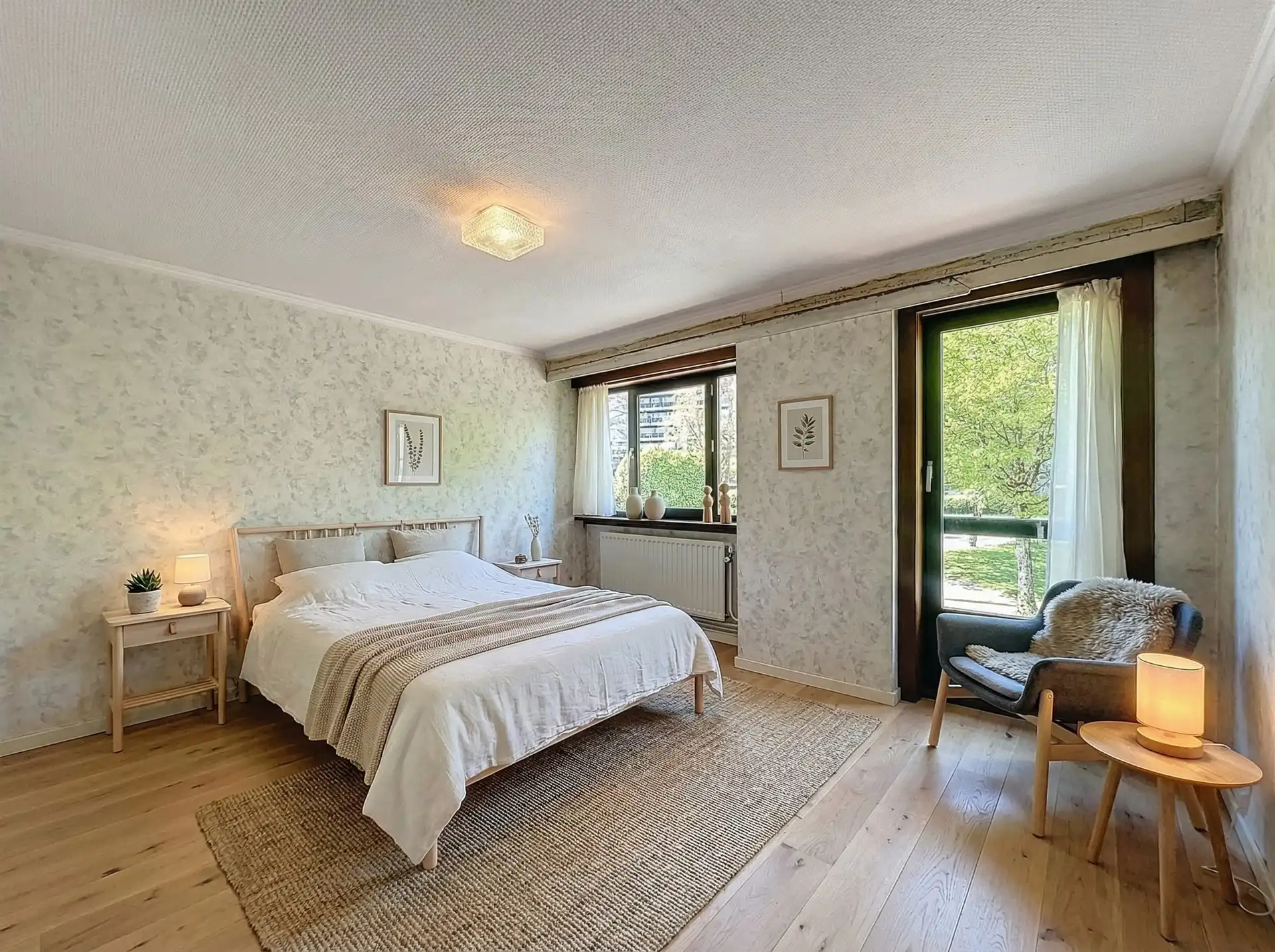 Charmante woning met 3 slaapkamers, oprit en prachtige tuin in hartje Sint-Niklaas foto 8