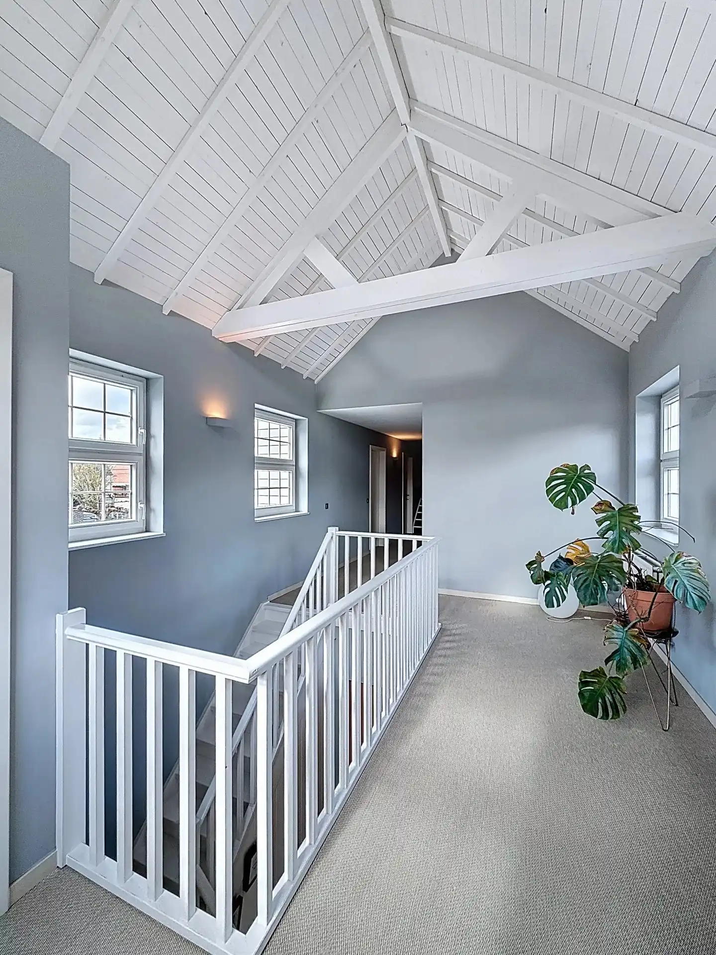 Prachtige luxueus ingerichte woning met 4 slaapkamers en 2 badkamers op een mooi perceel met bijgebouw. foto 19