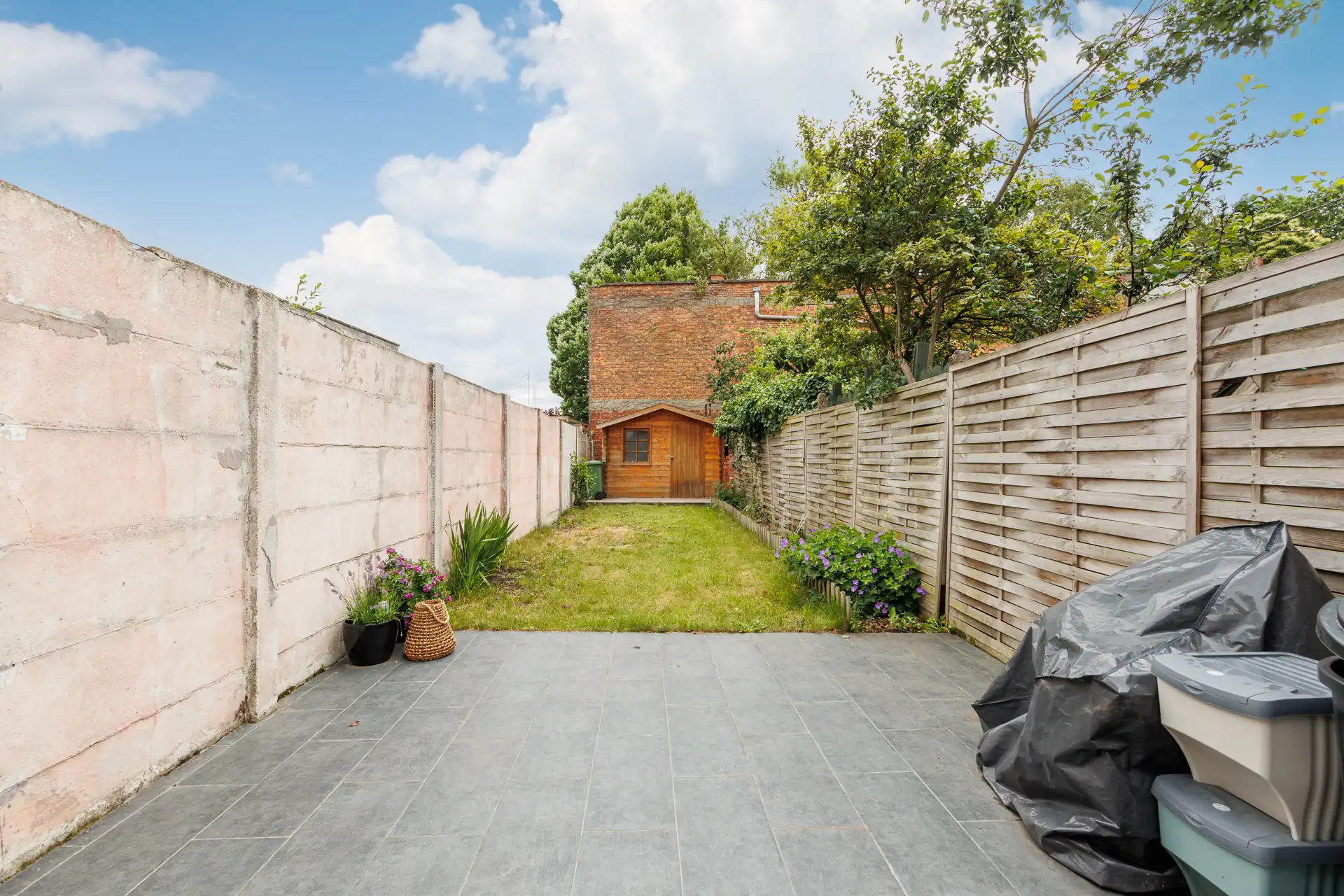 Instapklare gezinswoning met 3 slaapkamers en tuin! foto 18