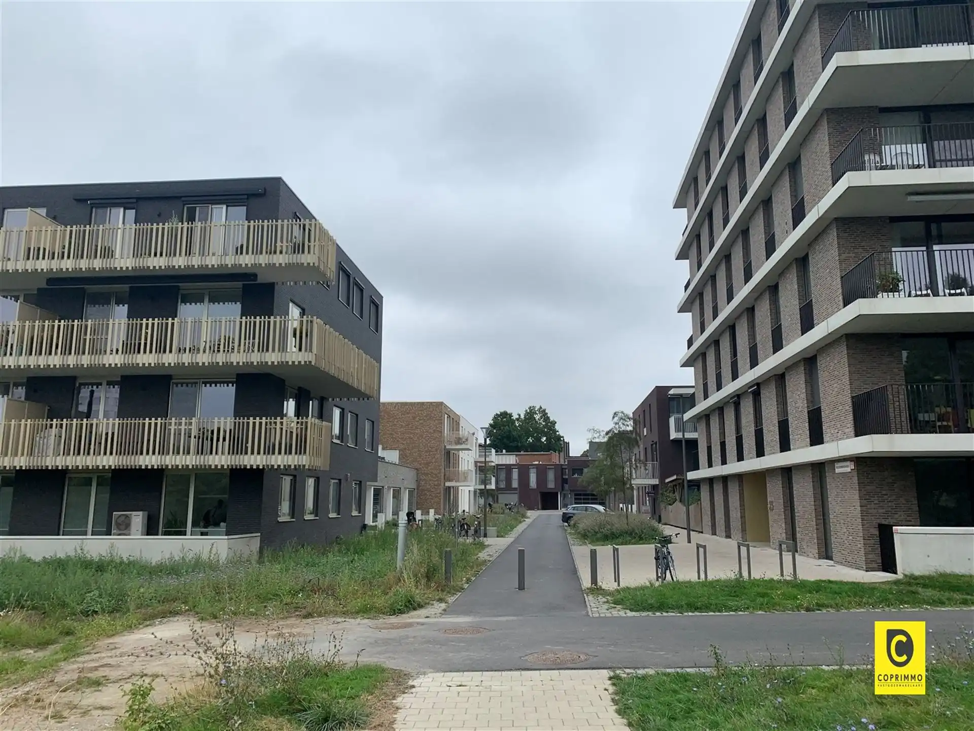 Appartement met 1 slk + T foto 8