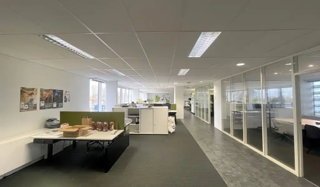 Kantoren te huur in West Port aan E34 in Zwijndrecht foto 4