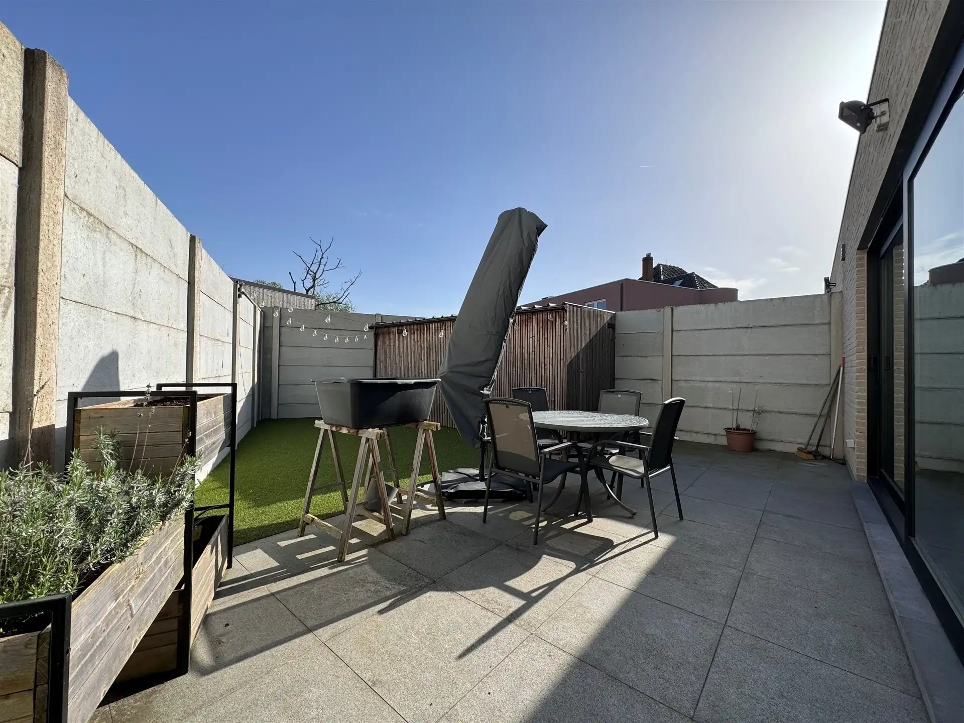 Moderne energiezuinige 3 slaapkamer woning met tuin en staanplaats. foto 12