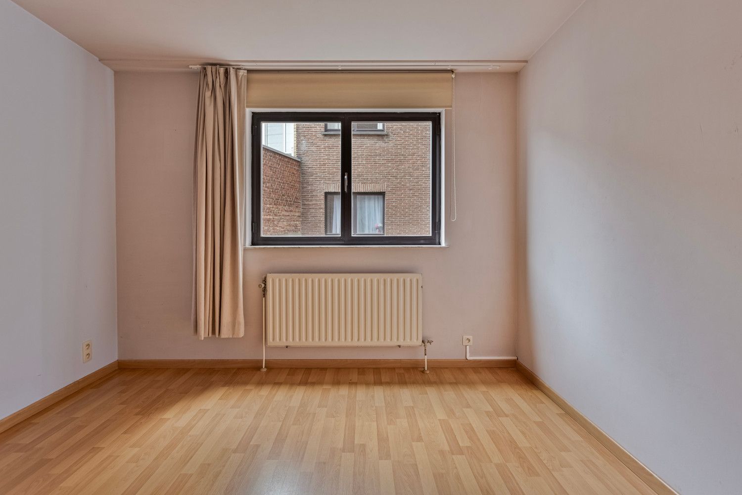 MOOI APPARTEMENT MET 2 SLPKS EN AUTOSTAANPLAATS TE DIEST! foto 13