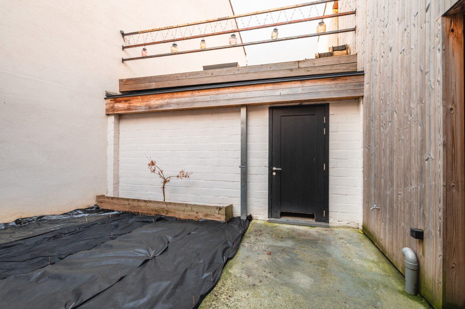 Gerenoveerde hoekwoning te koop in Harelbeke met 3/4 slaapkamers, inpandige garage, zonnige tuin en dakterras.  foto 17