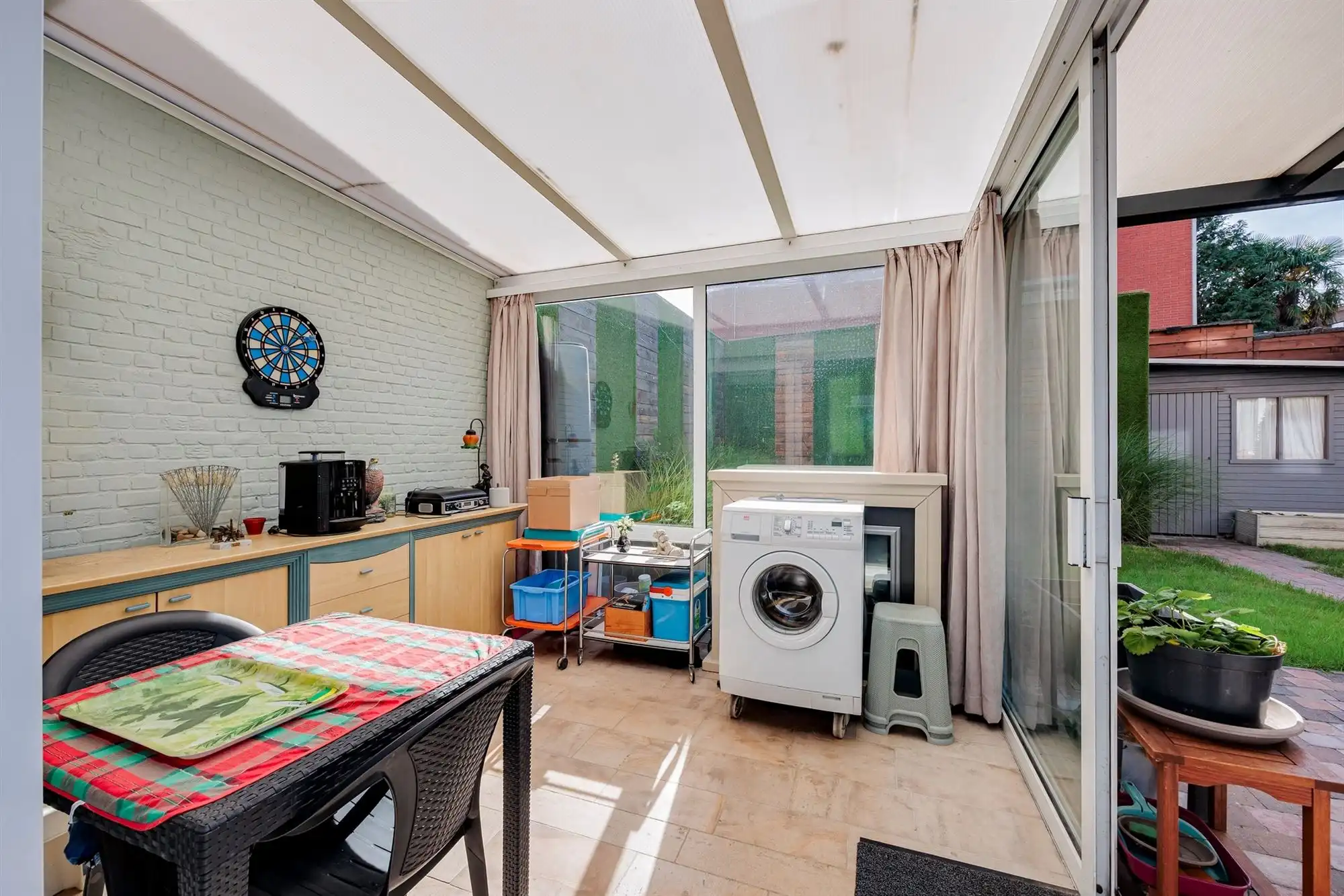 Ruim appartement met 3 slaapkamers, 2 badkamers en fantastische tuin! foto 14