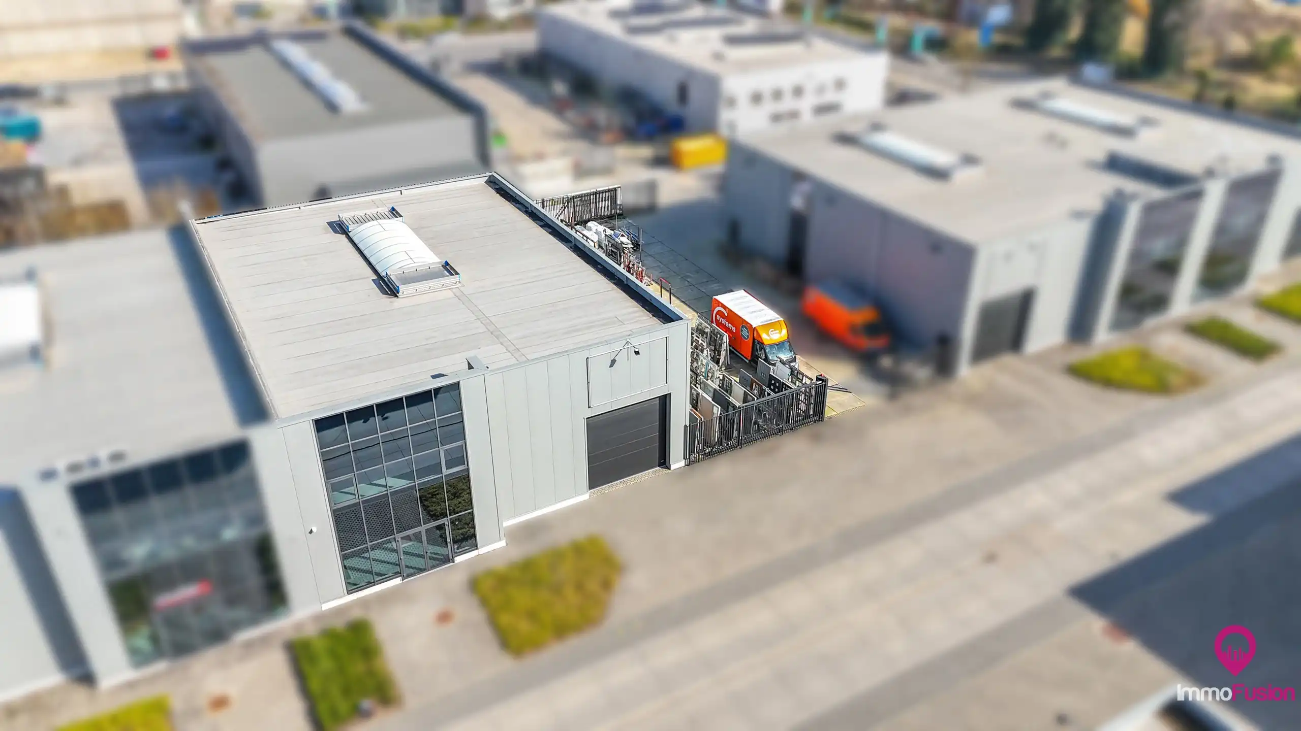 Recente, instapklare magazijnruimte van 440 m² te Houthalen! foto 9