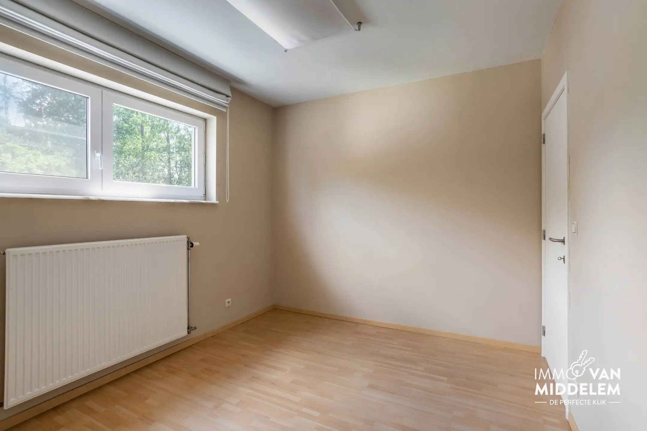 DUPLEXAPPARTEMENT MET 3 SLAAPKAMERS, GARAGE EN BERGING foto 19