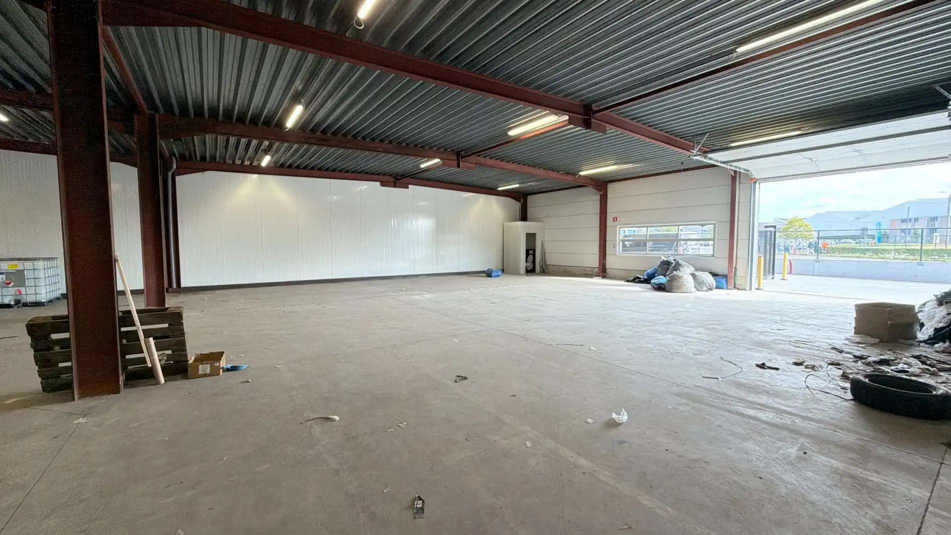 Magazijnen te huur op industriezone Veiling Zuid te Mechelen foto 4