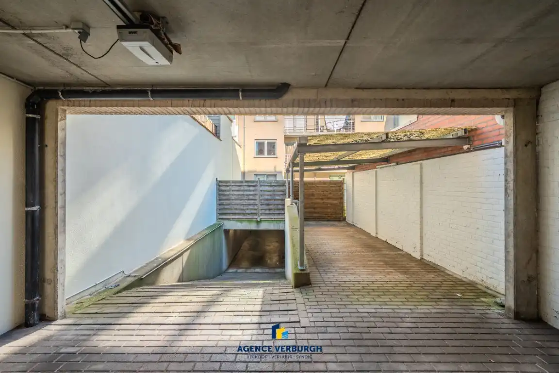 Lichtrijk 1-slpk appartement nabij de Grote Markt foto 16