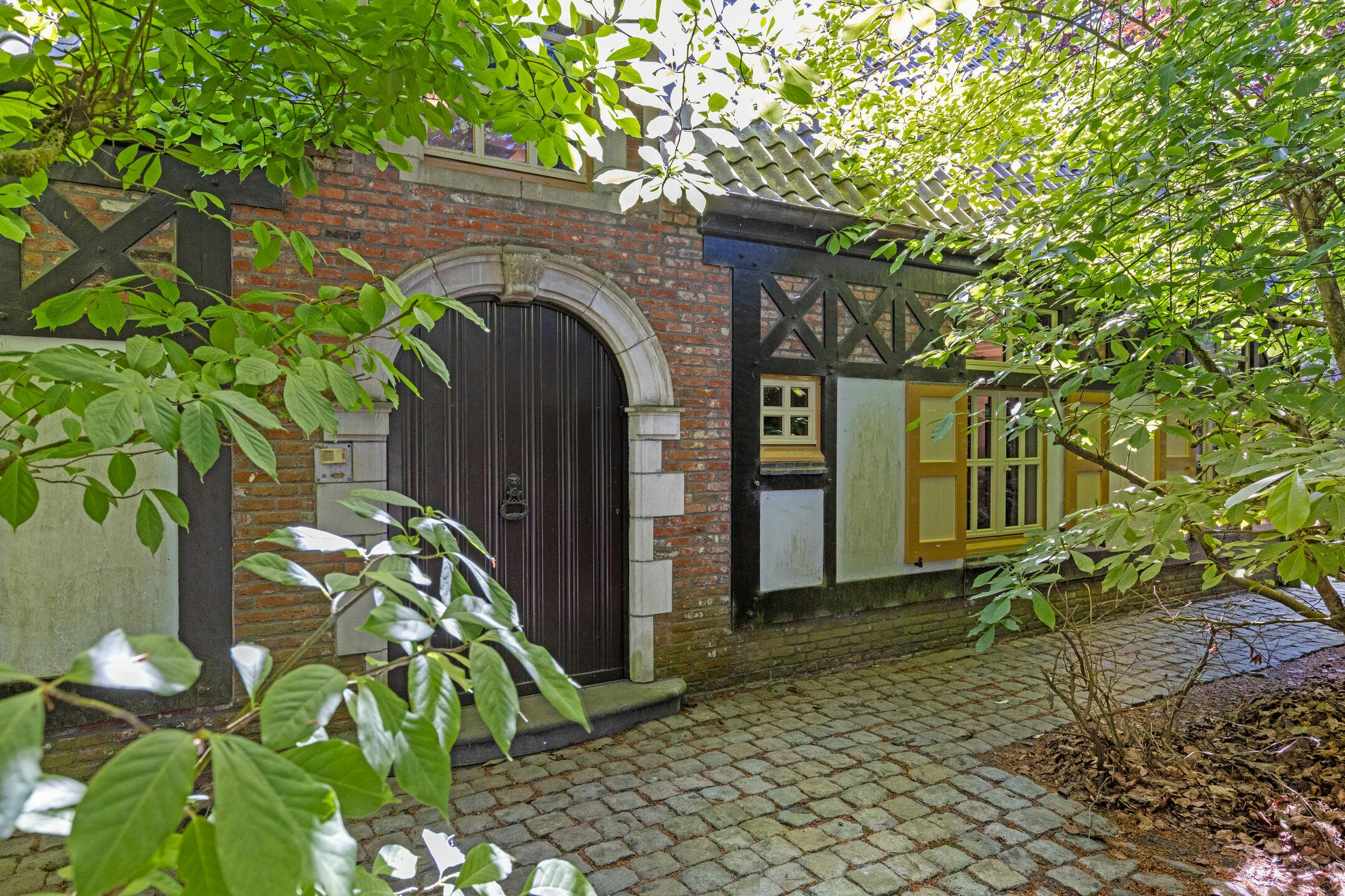 Karaktervolle villa met bijgebouw te koop in Schilde foto 39