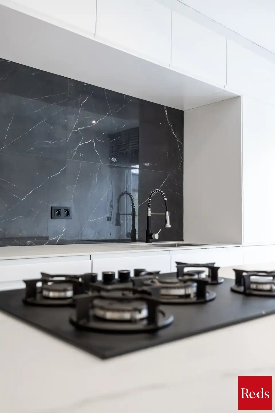 Volledig gerenoveerde woning in het hart van Wijnegem foto 11