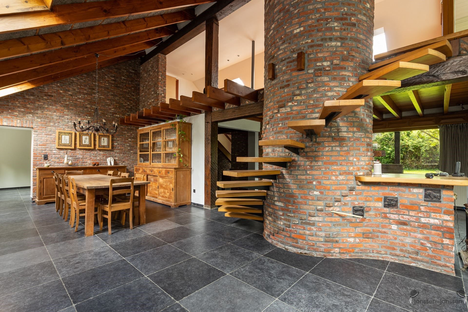 Uniek landhuis,4 slaapkamers, bijgebouwen op een perceel van 2200m² in het groen te Begijnendijk foto 10