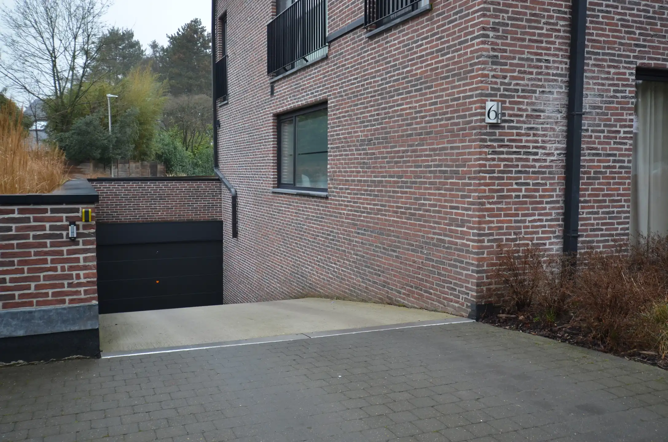 Recent appartement met 2 slaapkamers nabij het centrum foto 2