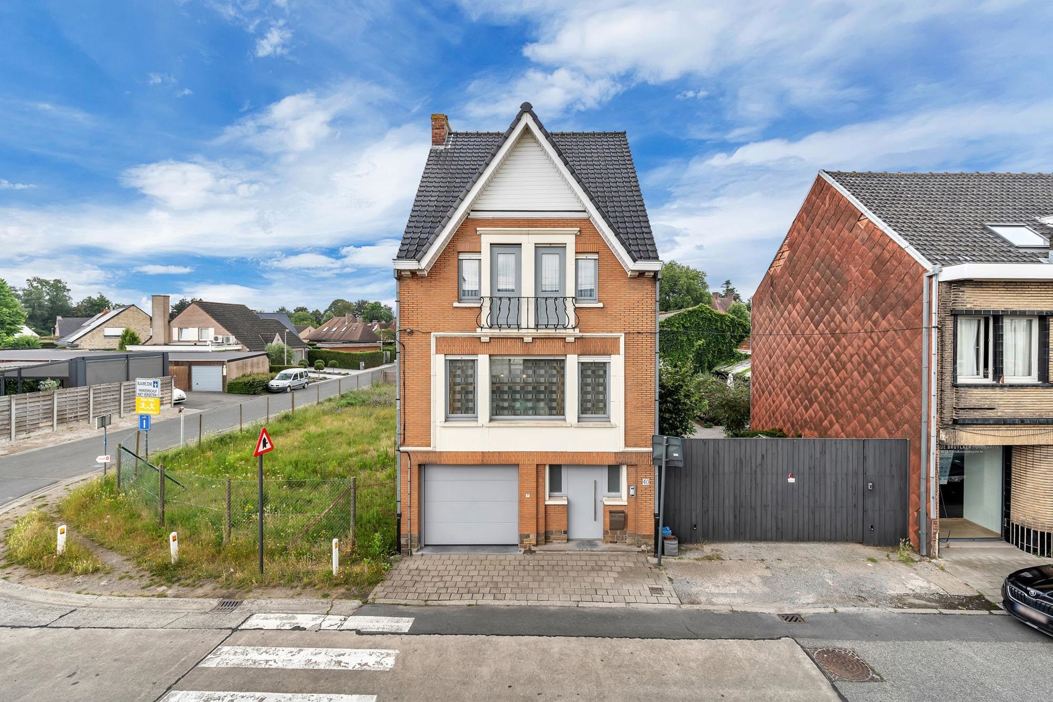 Charmante woning te koop in Waregem foto 1