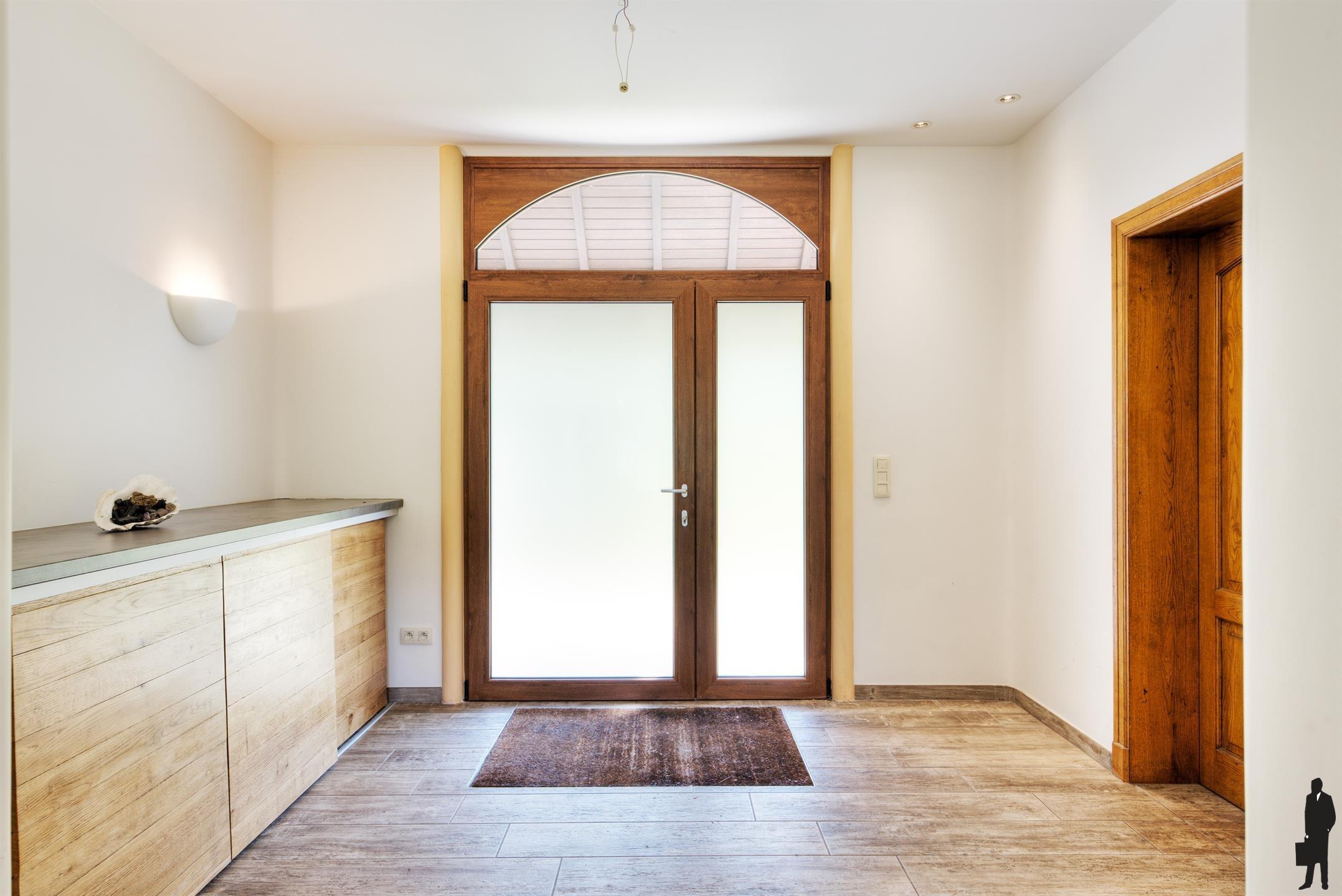 Luxe kangoeroe-villa te Sint-Job met paardenacc. op ca. 1,2 HA! foto 5