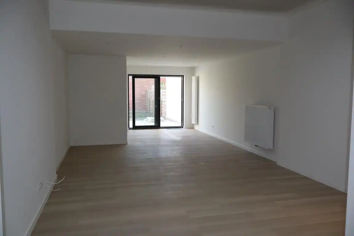 Gerenoveerde woning - Centrale ligging en instapklare staat! foto 5