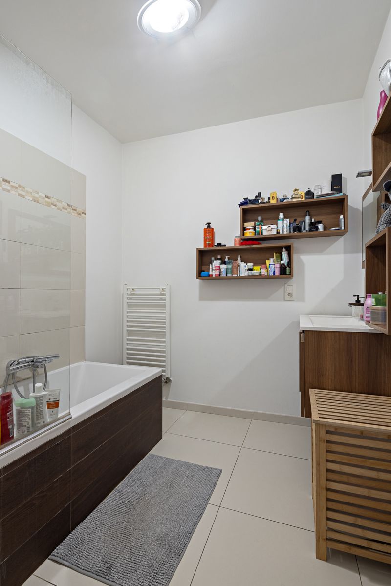 Instapklaar appartement met 2 slaapkamers foto 15