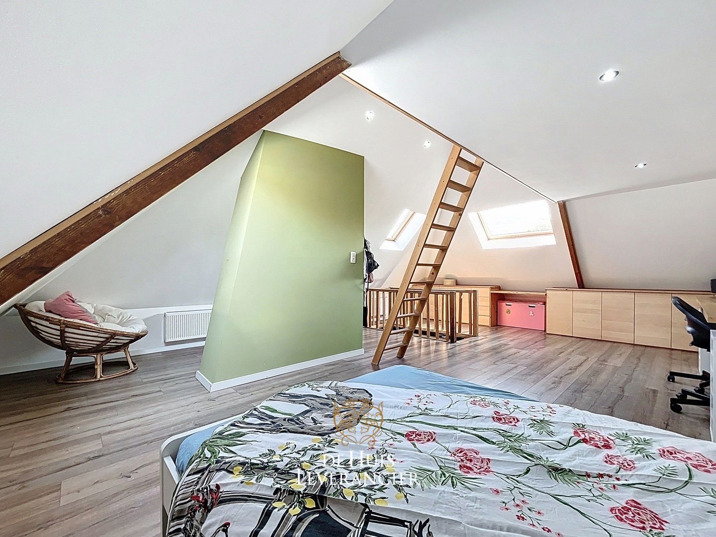 Prachtige, gerenoveerde woning met tuin en garage op toplocatie te koop in Mortsel! foto 25