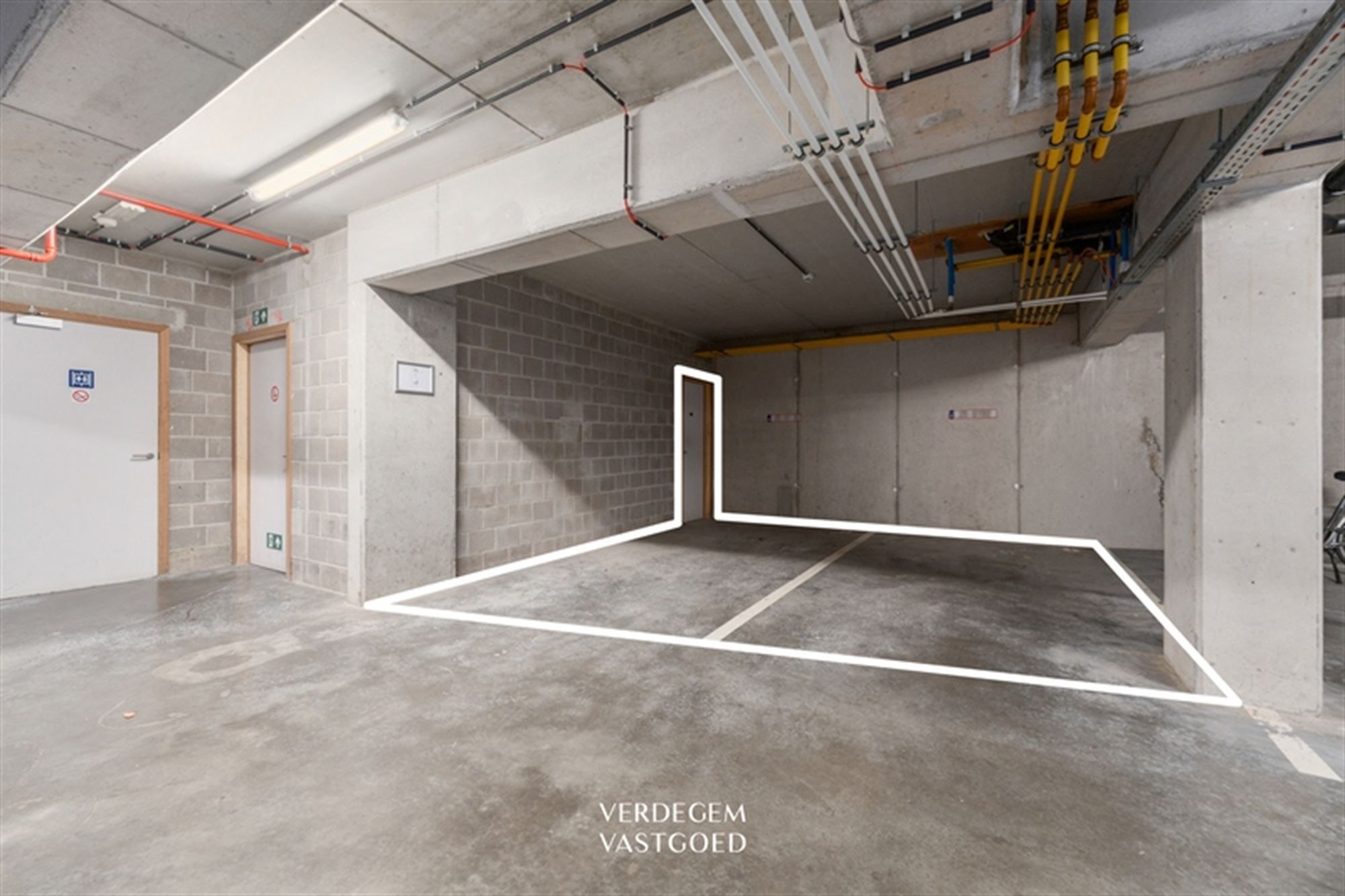 Zeer rustig gelegen appartement op de 1ste verdieping met 2+1 slaapkamers en 2 autostaanplaatsen foto 16