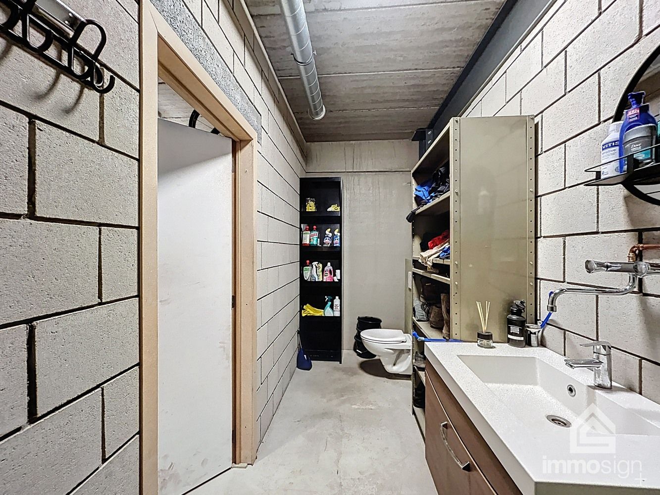 Veelzijdige halfopen bedrijfshal met kantoor en buitenruimte in Pelt! foto 10