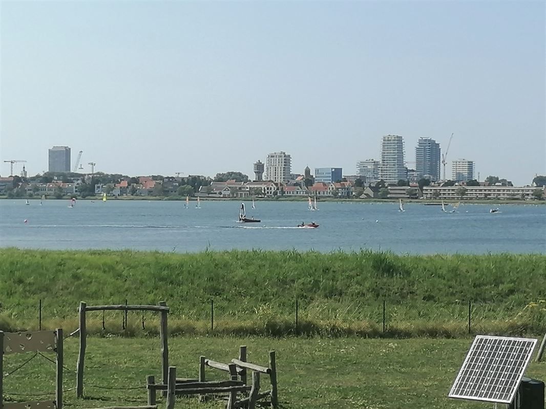 Energiezuinige 3 slaapkamer woning te Bredene foto 6