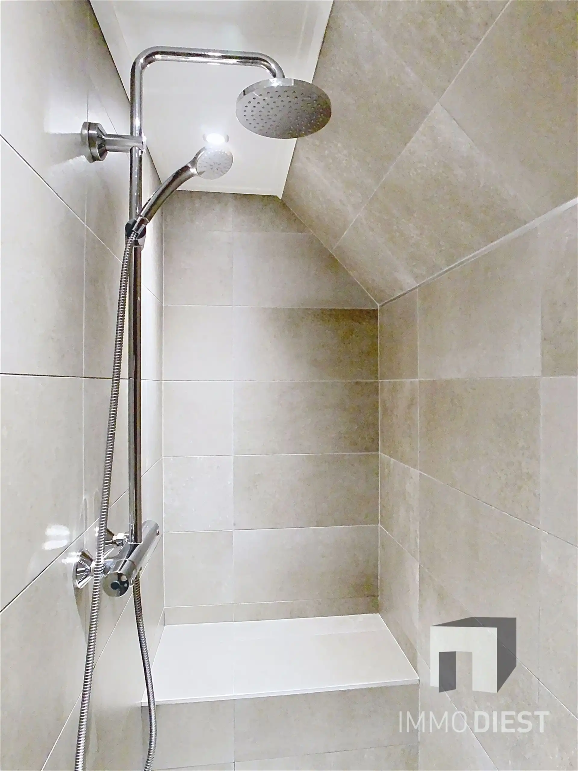 Piekfijn onderhouden woning met 4 slpks | EPC C | op 10a50ca foto 19