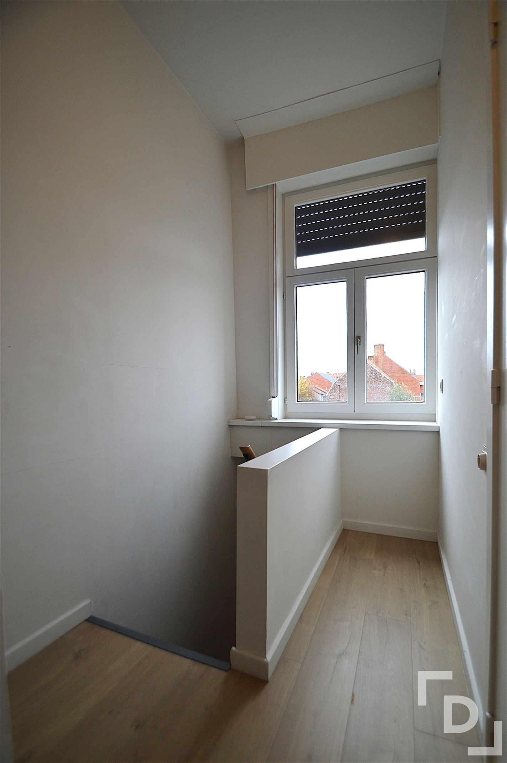 "Gerenoveerde stadswoning in het centrum van Poperinge" foto 17