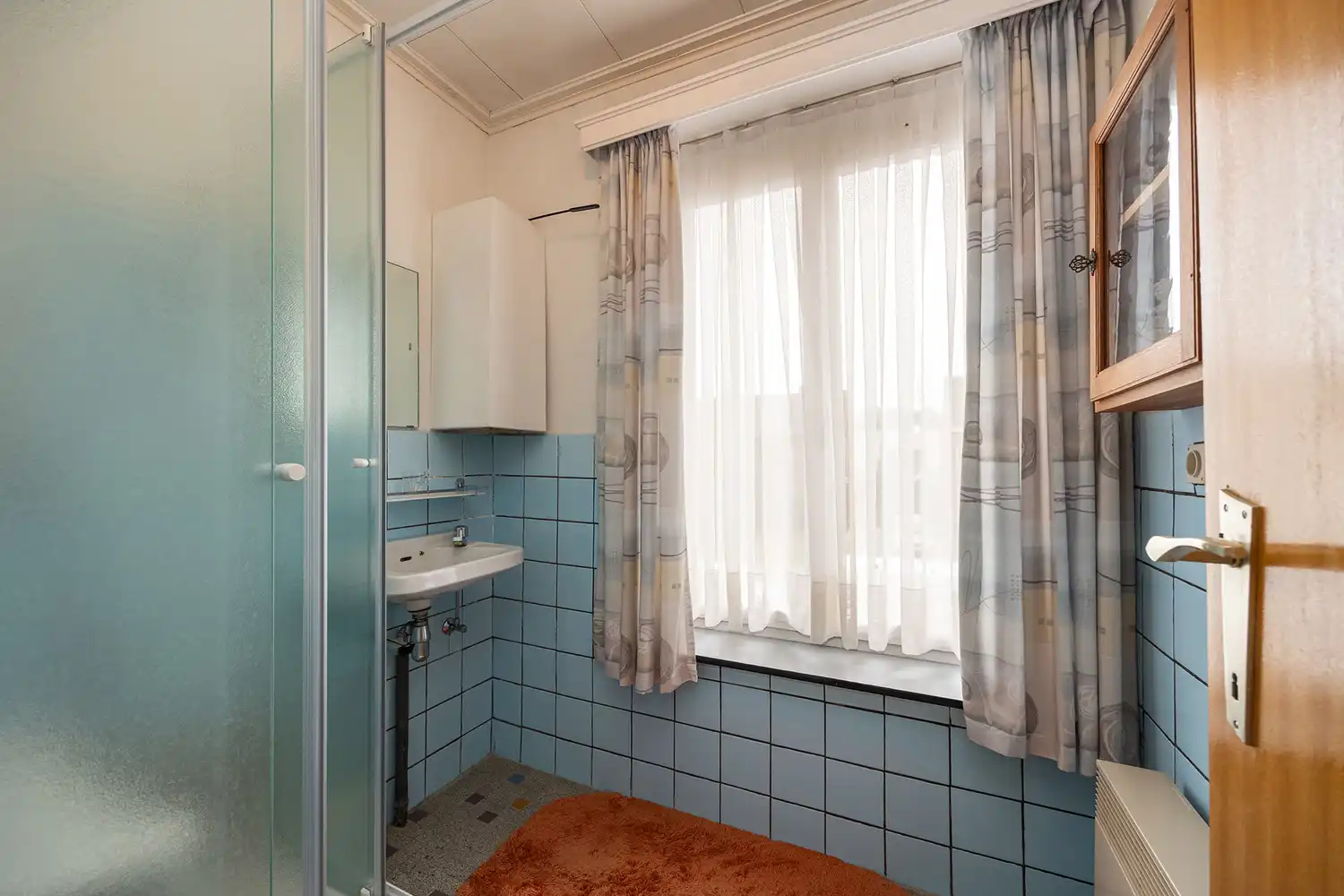 Halfopen woning op 575 m² met garage, carport en diepe tuin – te renoveren foto 23