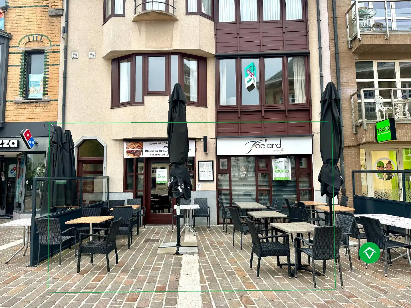 Café “Foelard” - centraal gelegen handelszaak op de Markt van Torhout foto {{pictureIndex}}