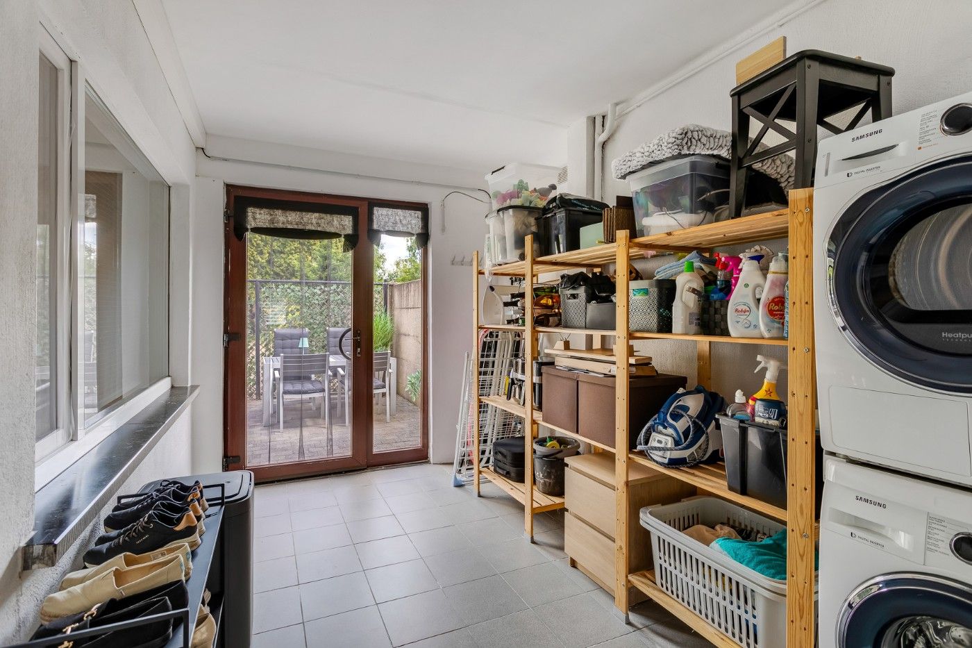 Instapklaar gelijkvloers app. met 1 slpk., tuintje en garage foto 9