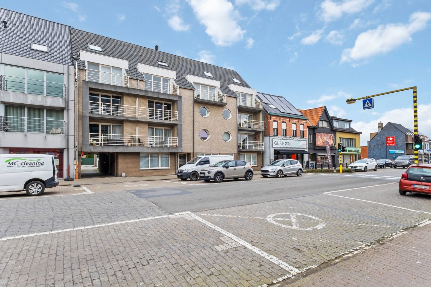 Mooi onderhouden duplex appartement incl. garagebox! foto 2