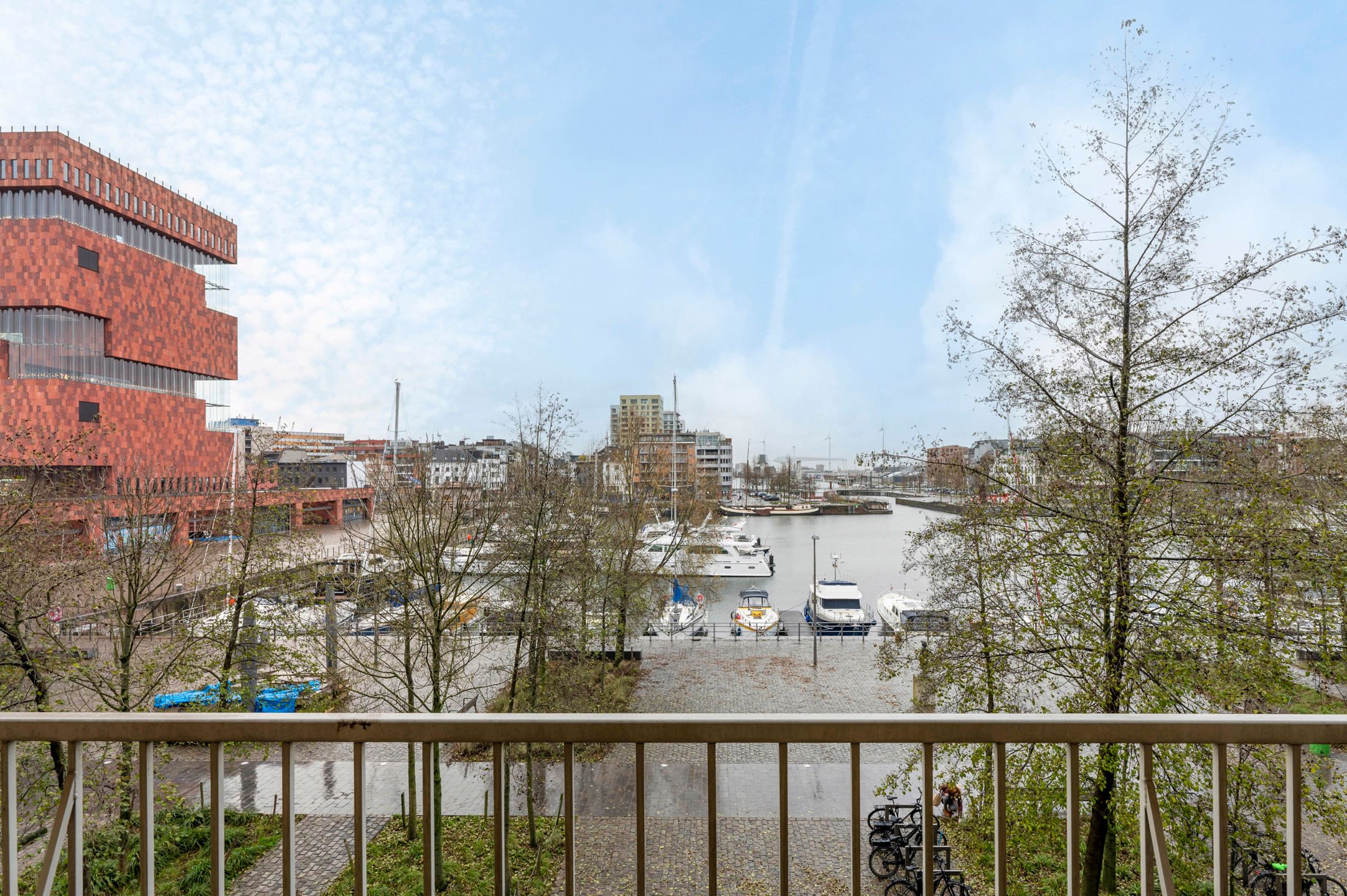 ANTWERPEN EILANDJE - Riant duplex-appartement met zicht op de jachthaven foto 1