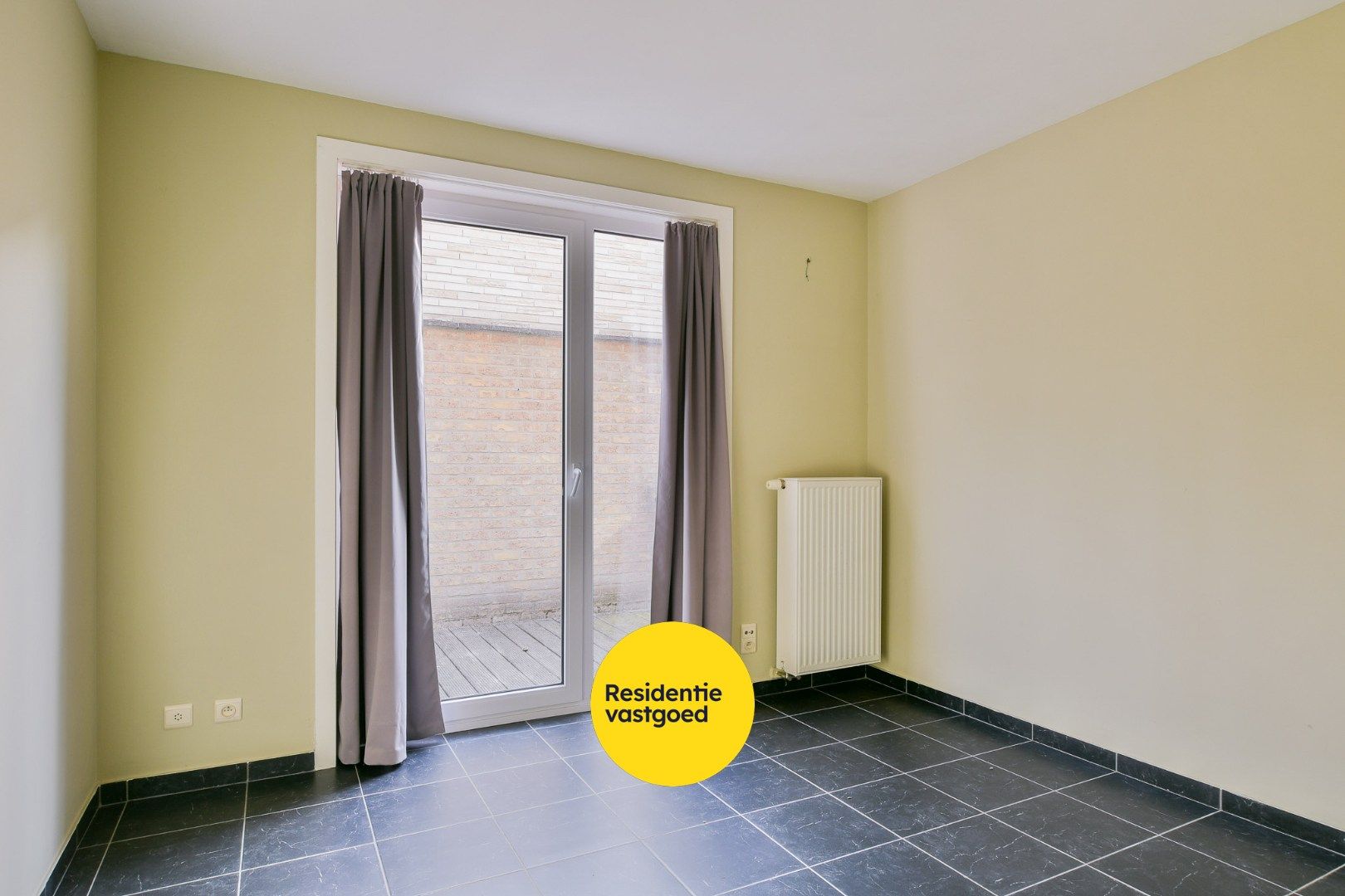 Gelijkvloersappartement met ondergrondse parkeerplaats te koop te Eernegem foto 6