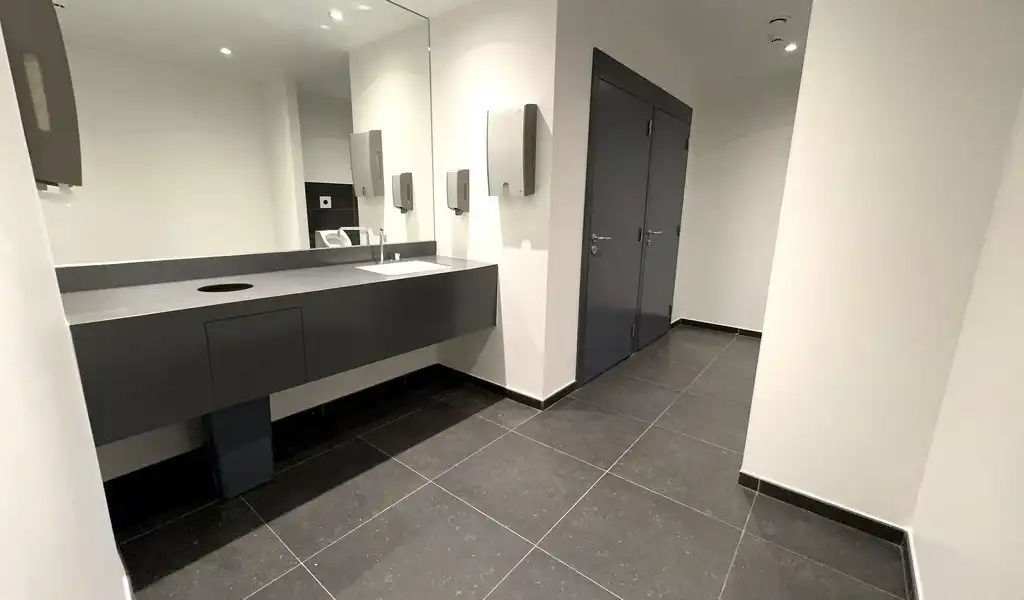 Vernieuwde kantoren te huur in Crepain gebouw aan Zuiderpoort in Gent foto 10