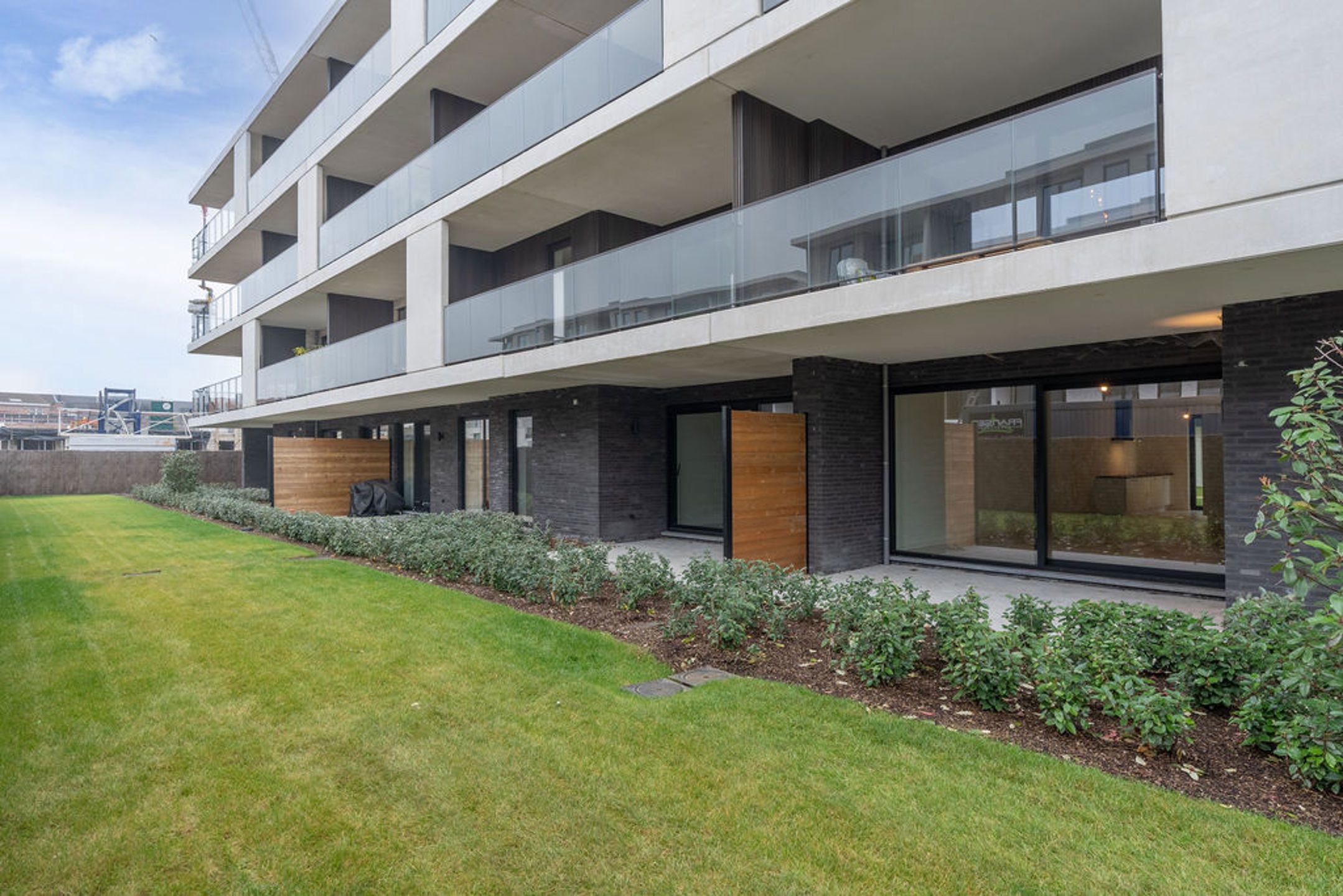 Parkdomein Neerhof bestaande uit knappe energiezuinige app foto {{pictureIndex}}