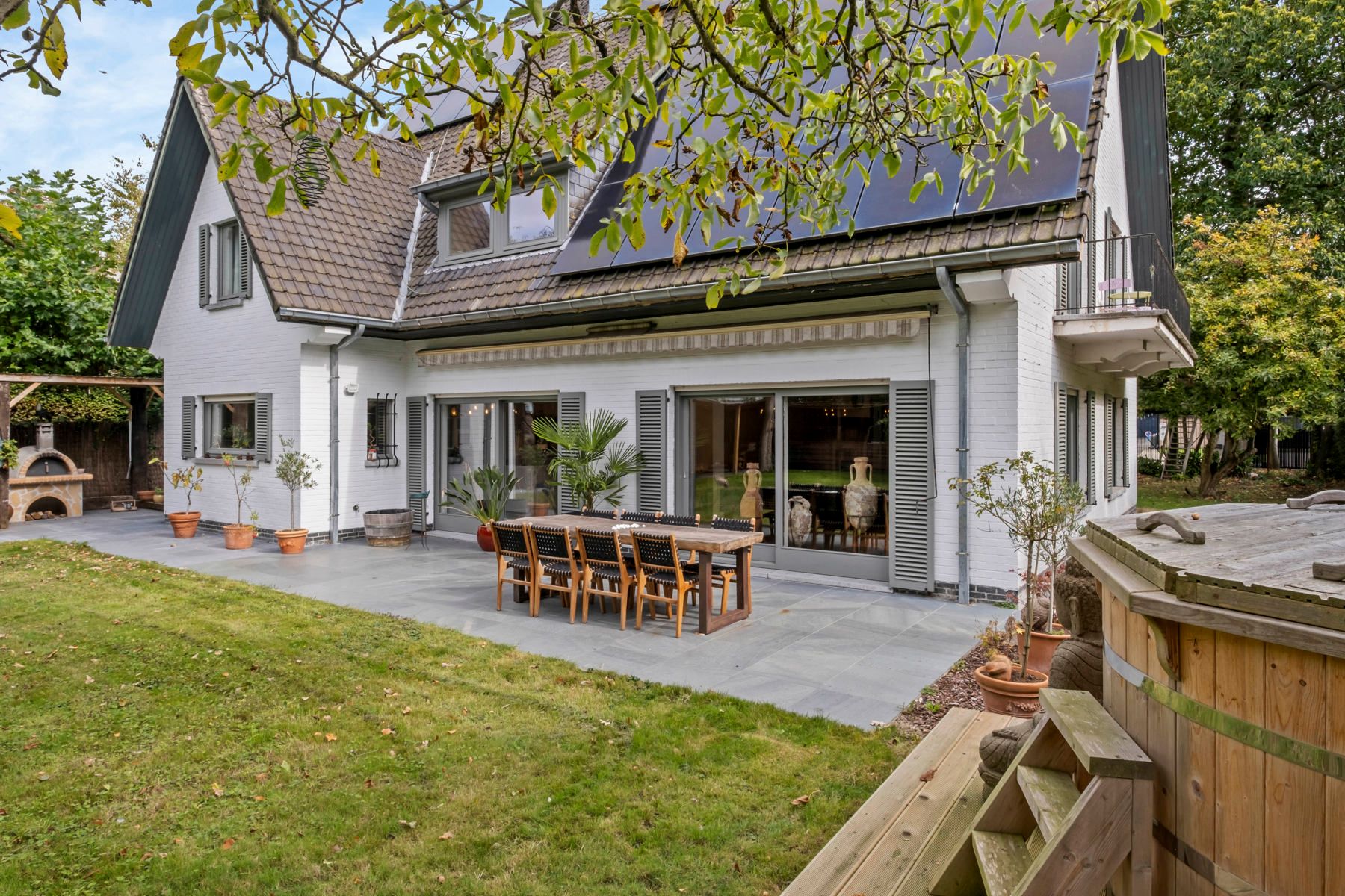 Prachtige villa met ruime tuin op unieke locatie in Gistel! foto 7