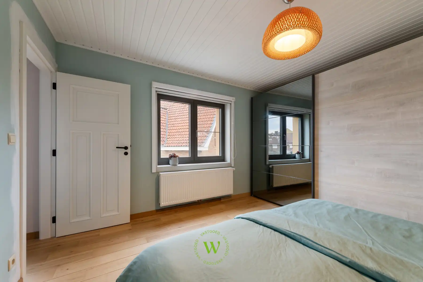 Ruime, energiezuinige gezinswoning te Assebroek. foto 13