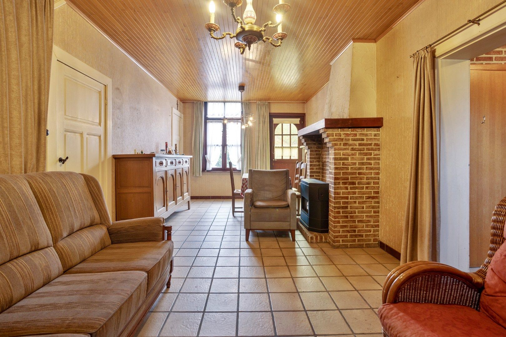 Te renoveren halfopen woning met 3 slpks op 604 m² te St.-Jozef-Olen ! foto 3