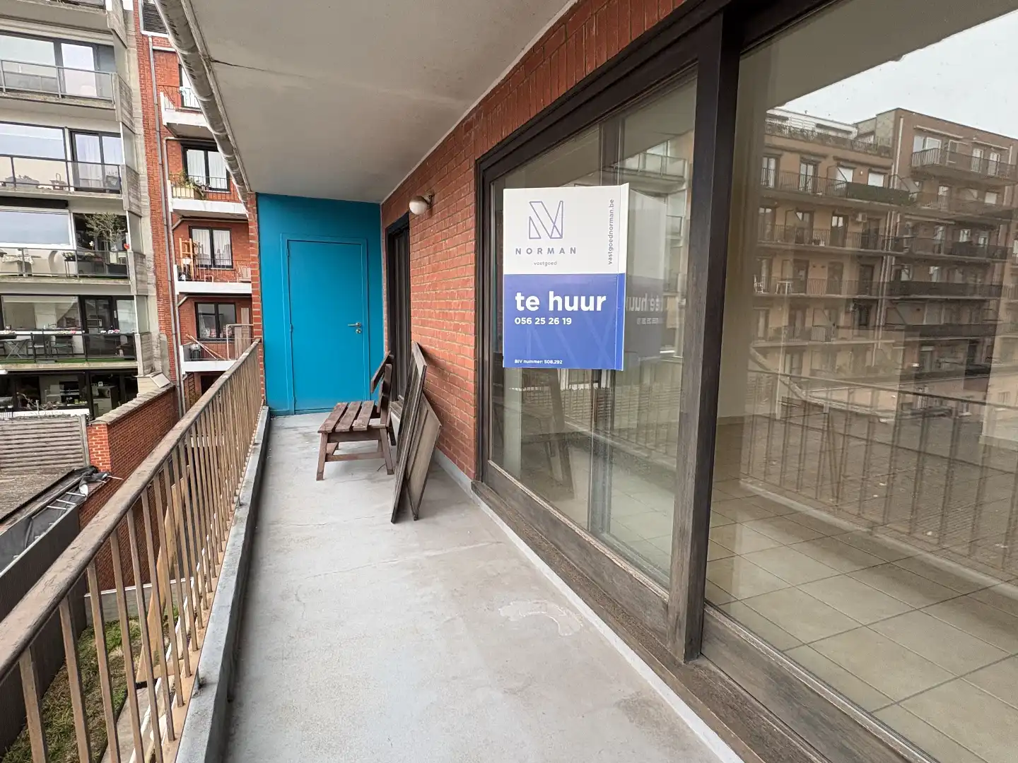 1-slaapkamer appartement te huur in centrum Kortrijk! foto 5
