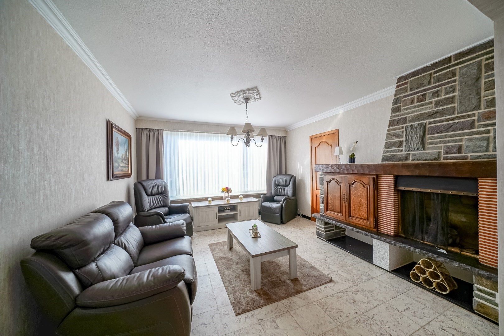 Ruime halfopen woning te koop in Oudenburg foto 3
