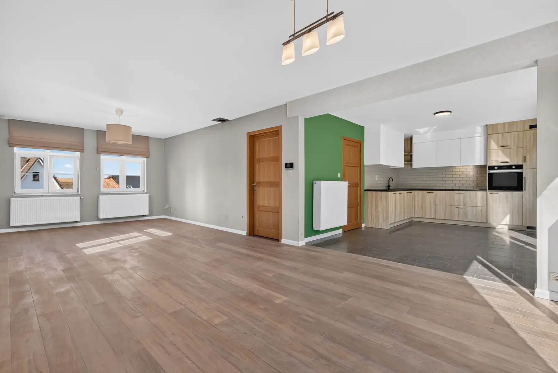 INSTAPKLARE WONING + 3 SLK + TERRAS + TUIN + KELDER + GARAGE foto 2