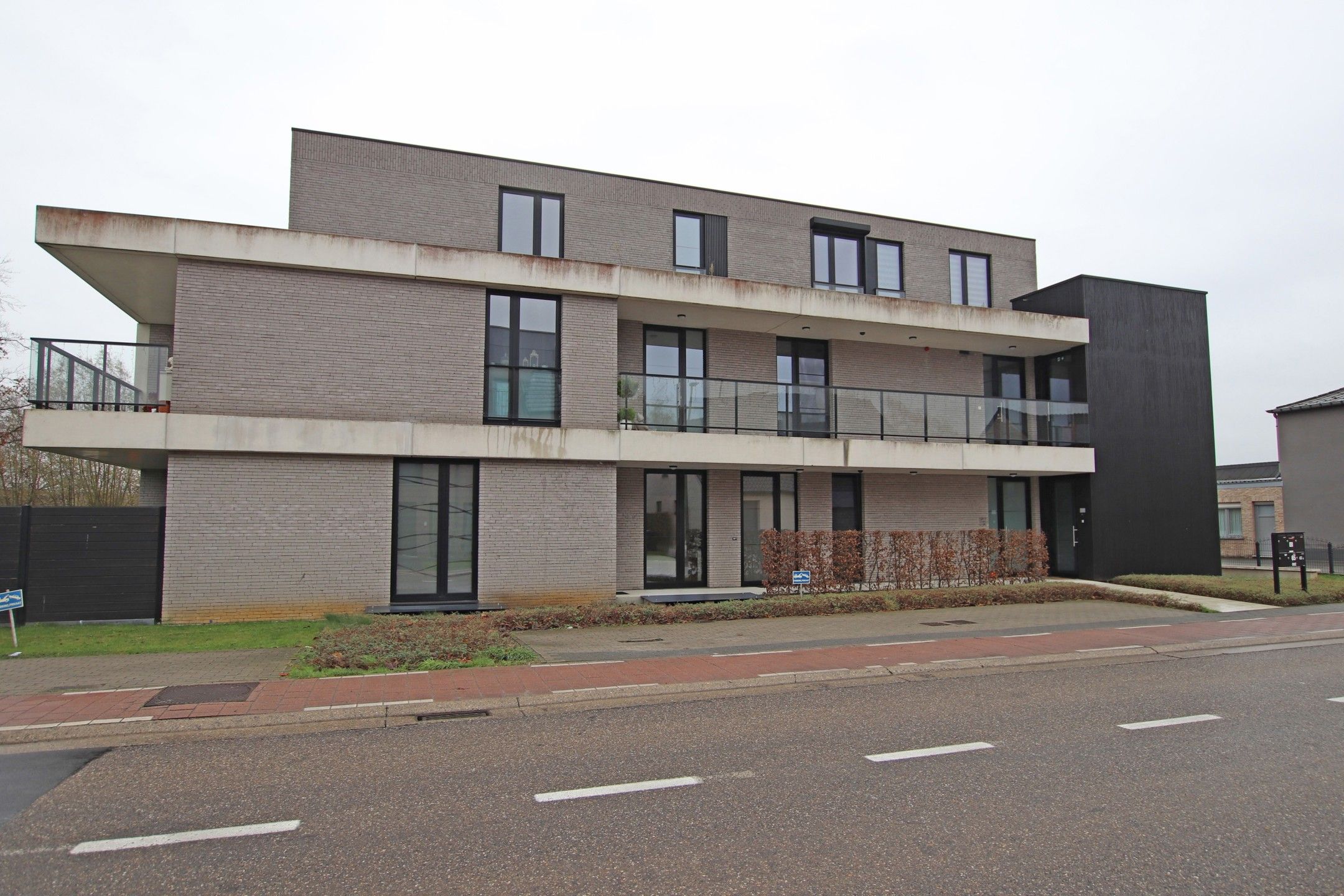 Te huur foto {{pictureIndex}}