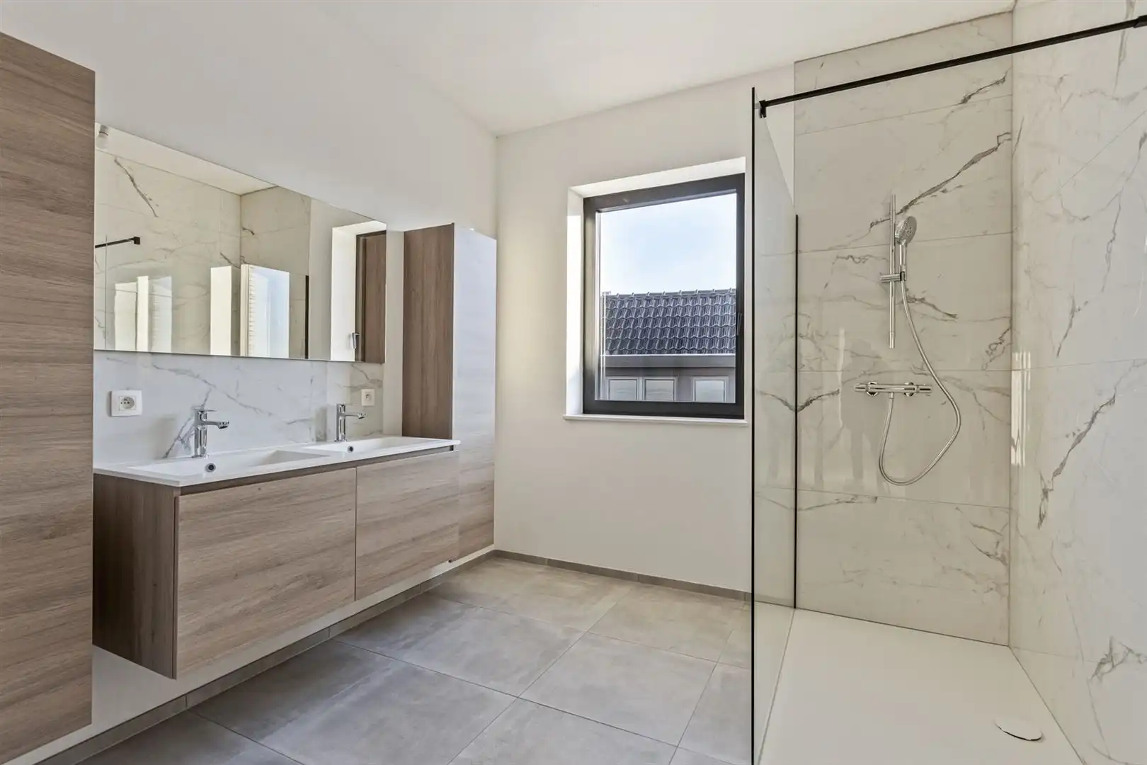 TE HUUR: Recent appartement met 2 slaapkamers te Wellen! foto 8