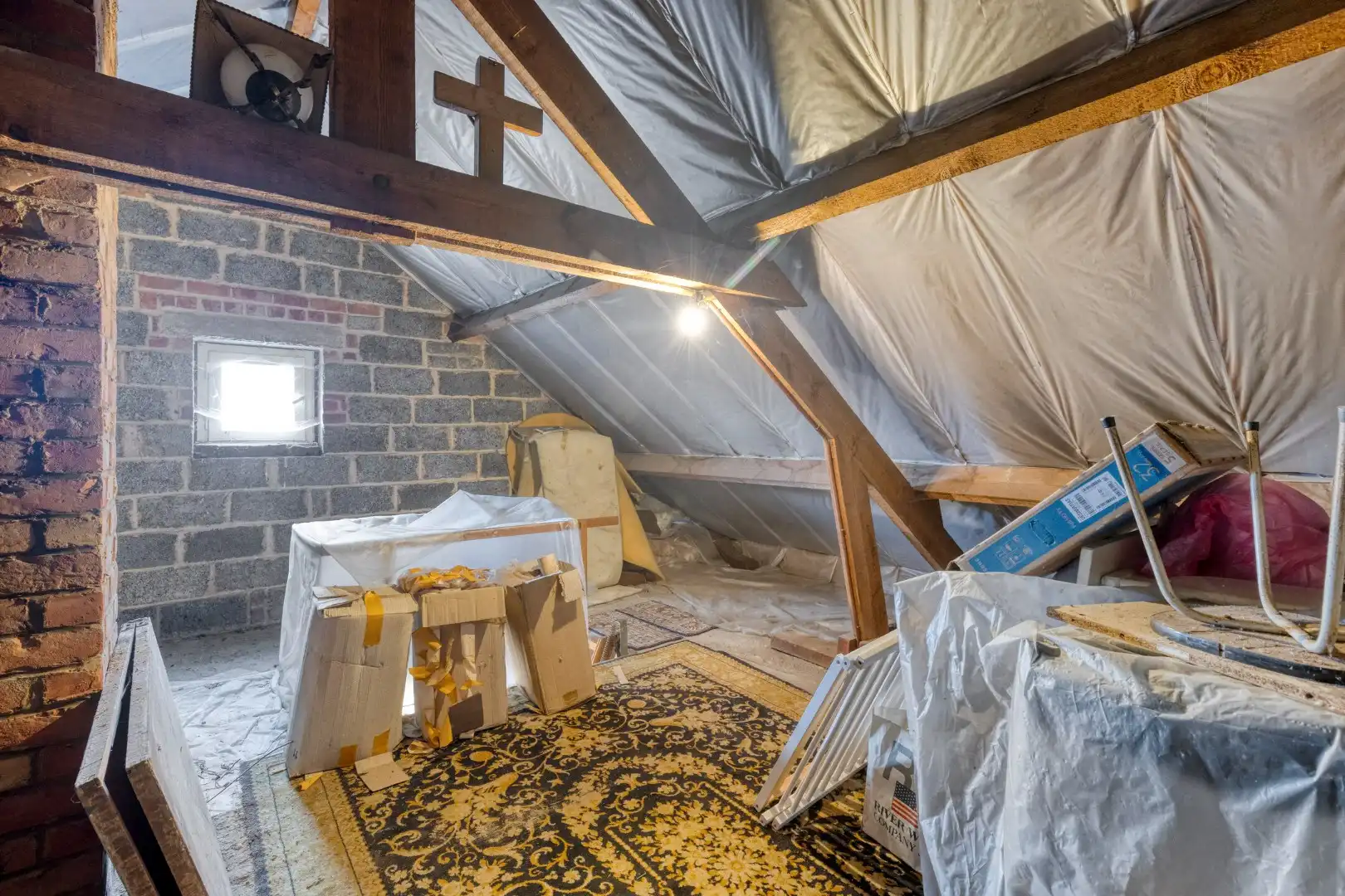 Te renoveren woning met 4 slaapkamers, garage en tuin op rustige ligging! foto 17