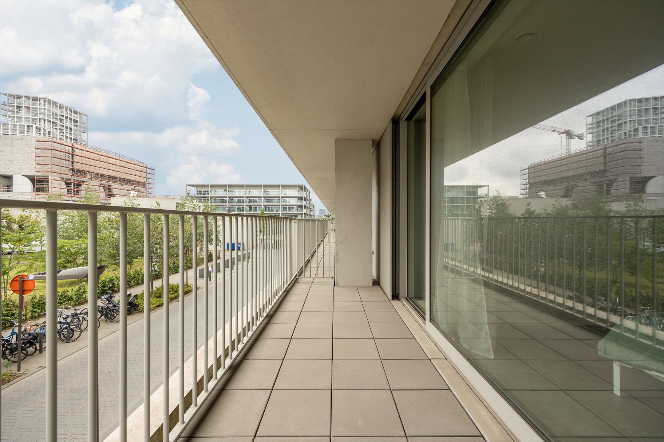 ANTWERPEN - ZUID  - Twee slaapkamer appartement met ruime terrassen! foto 12