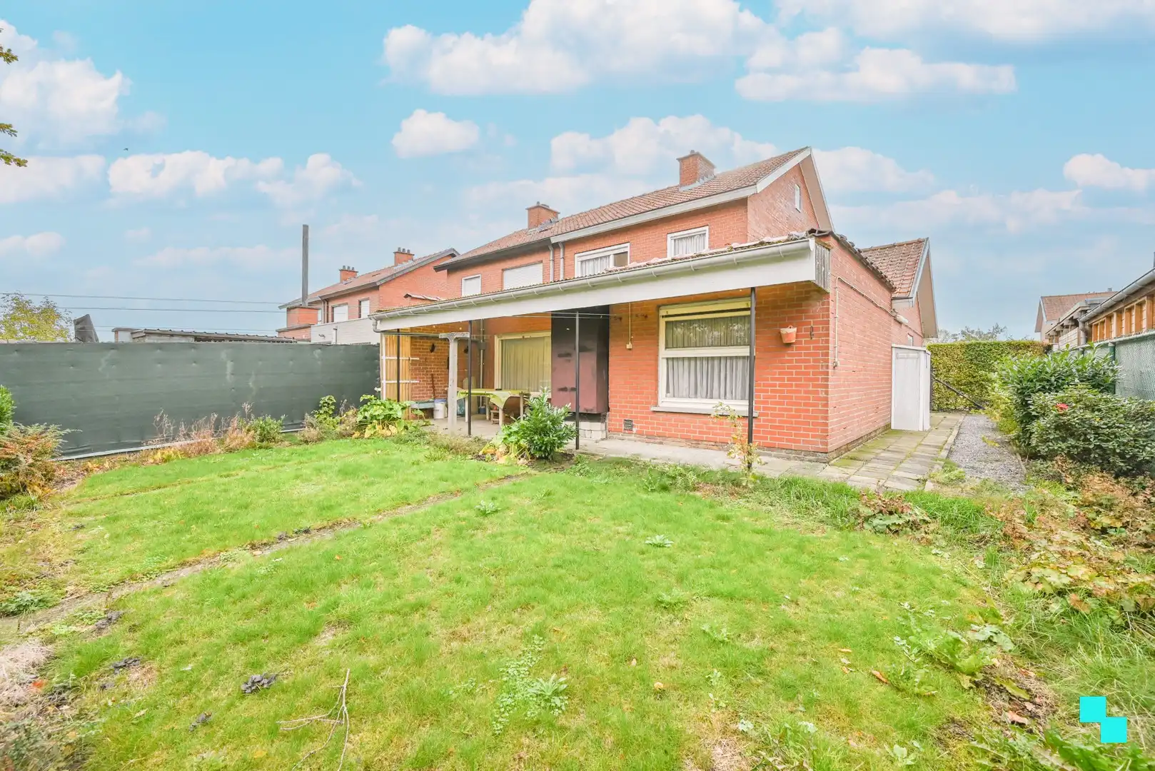 Halfopen woning in doodlopende straat te Sint-Eloois-Winkel foto 18