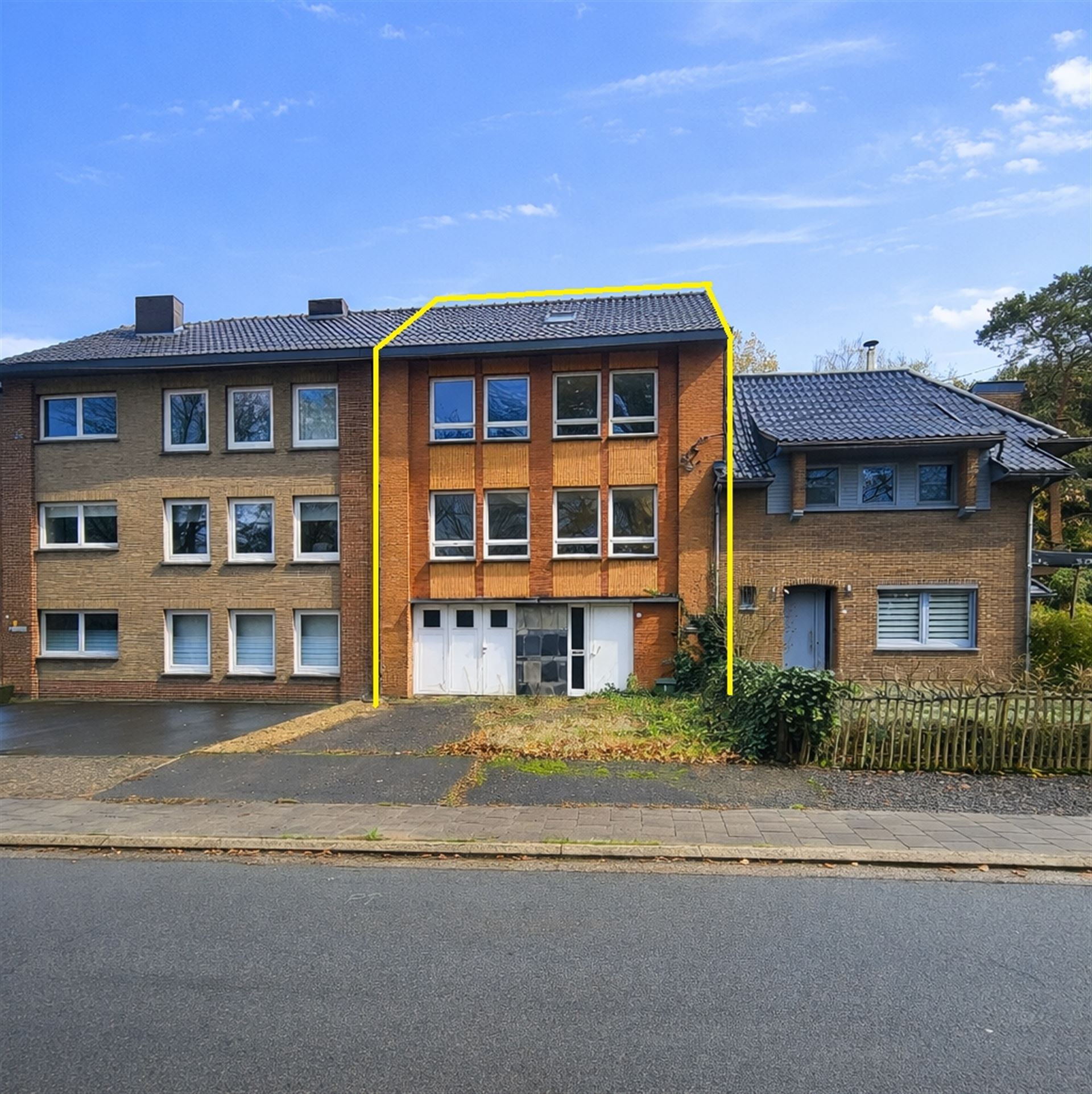 Hoofdfoto van de publicatie: Renovatiewoning op topligging 