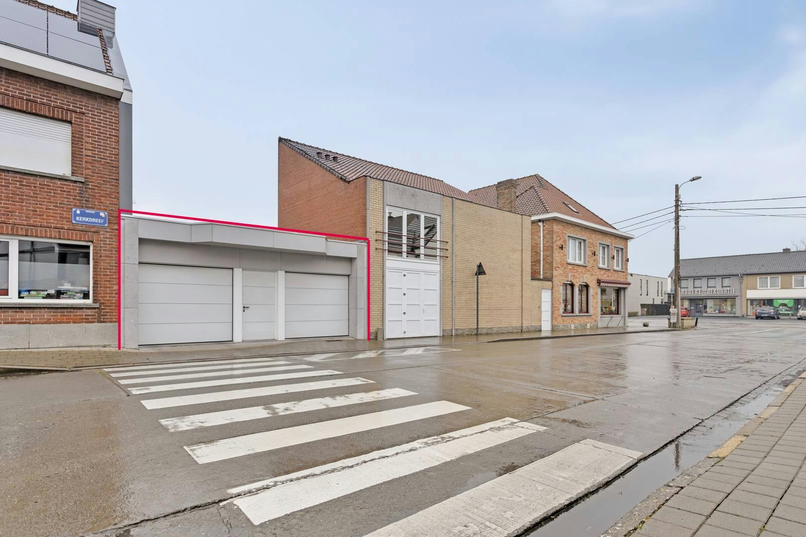 Centrumwoning met handelsruimte te koop in Beveren-Leie foto 19