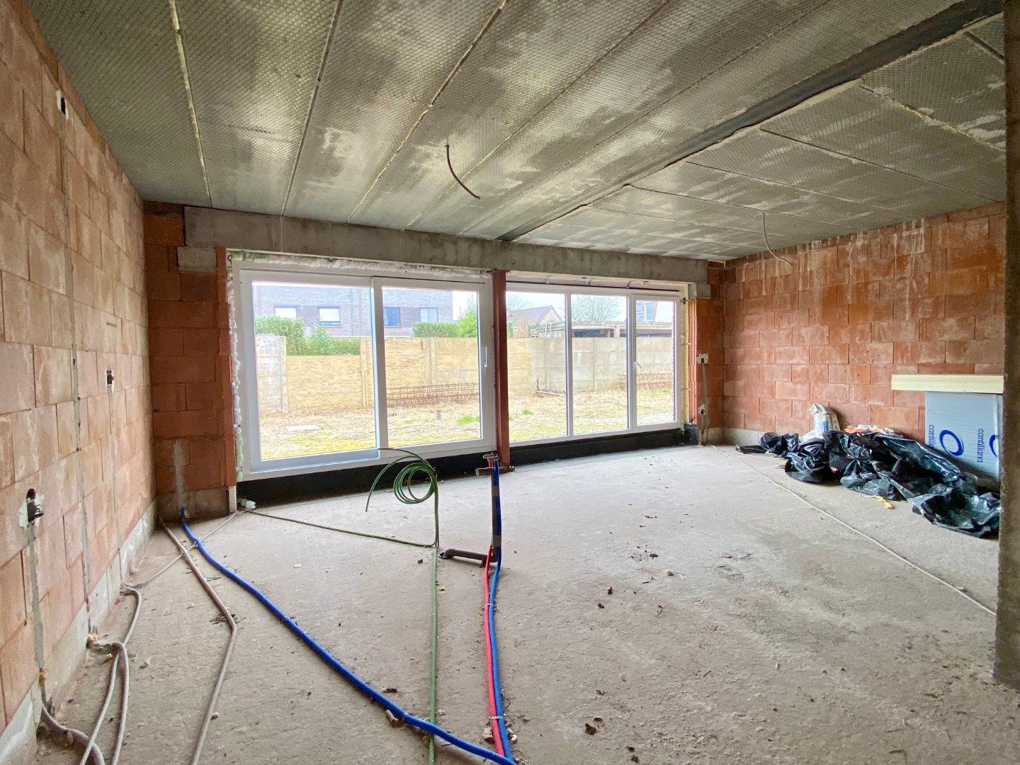 Moderne nieuwbouwwoning met 3 slaapkamers, tuin, terras en inpandige garage in Avelgem. foto 3
