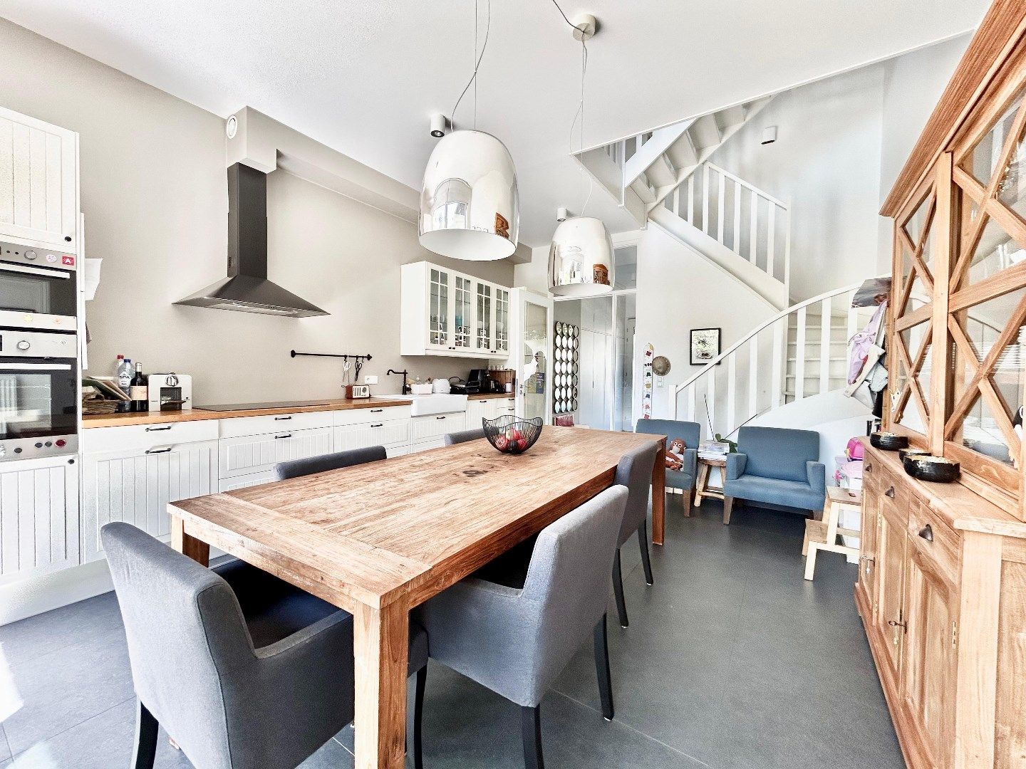 Instapklare en energiezuinige woning met 3 slpk en stadstuin foto {{pictureIndex}}